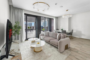 VayK - Chic, Modern One-Bedroom Apartment with Terrace